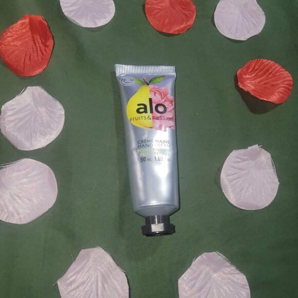 Collagen Serum Face Mask Sheet and Hand Cream - Picture 4 of 8